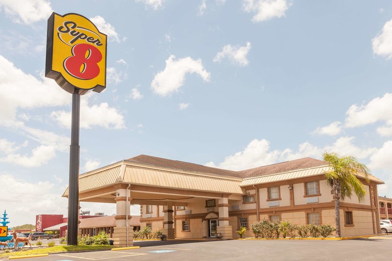 Super 8 By Wyndham Kingsville,Texas>>Kingsville,2 star