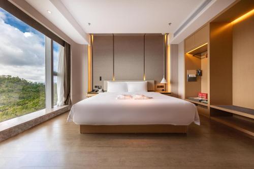 room-image