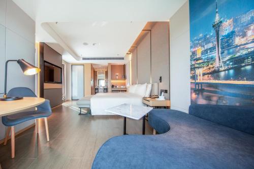 room-image