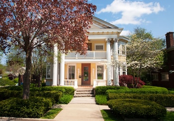 Showers Inn,Indiana>>Bloomington,4 star