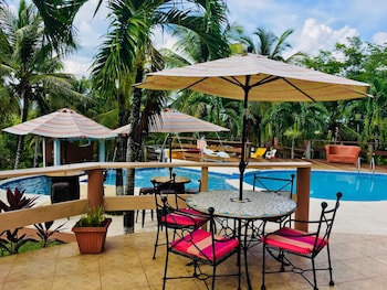 The Log Cab Inn Resort,San Ignacio>>Belize,3 star