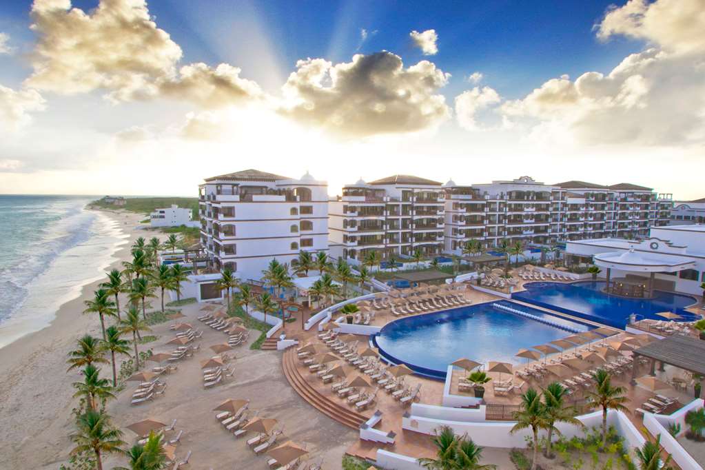 Grand Residences Riviera Cancún, A Registry Collection Hotel