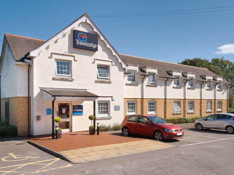 Travelodge Cardiff Airport Hotel,Cardiff>>Barry,3 star