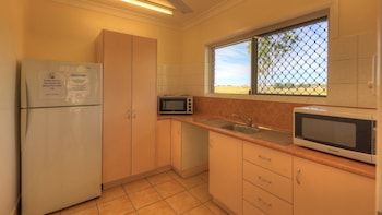 Heritage Lodge Motel,Columbia>>Charters Towers,3.5 star