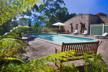 The Shingles Riverside Cottages,Hobart>>Broadmarsh,3.5 star