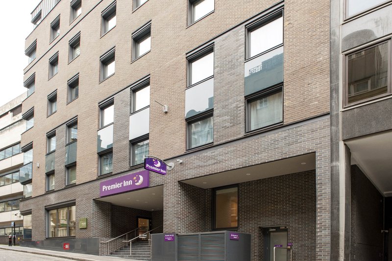 Premier Inn London Bank - Tower,,3 star