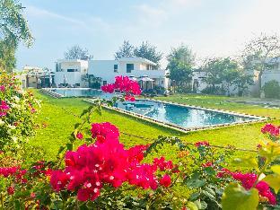 saint simeon resort villa owner