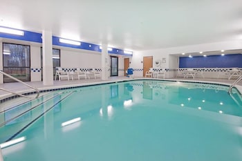 Countryside Inn And Suites,Michigan>>Jackson,3 star