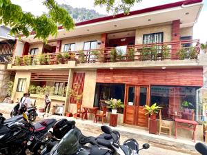 rl harbor inn