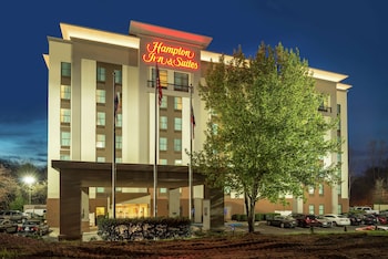 Hampton Inn & Suites Charlotte-Arrowood Rd.,Mecklenburg County>>Charlotte,3 star