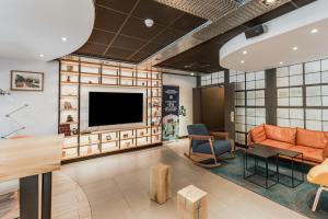 Hotel Campanile Chartres Centre,Near Chartres Cathedral,3 star