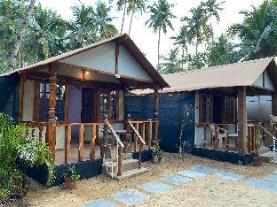 Tropical Bay Beach Hostel& Cottages