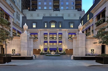 waldorf astoria chicago