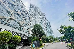 redliving apartemen grand kamala lagoon icha rooms tower barclay south with netflix