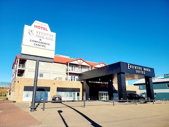 Executive House Suites Hotel & Conference Centre,High Level>>Alberta,3 star