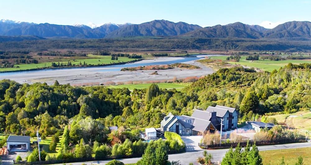 Rimu Lodge,Hokitika>>Arahura Valley,5 star