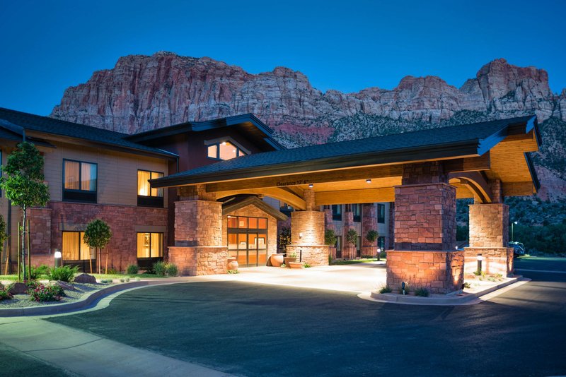 Hampton Inn & Suites Springdale/Zion National Park,La Verkin>>Kanab,3 star