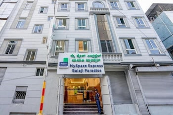 Sri Balaji Paradise,Gandhi Nagar,3 star