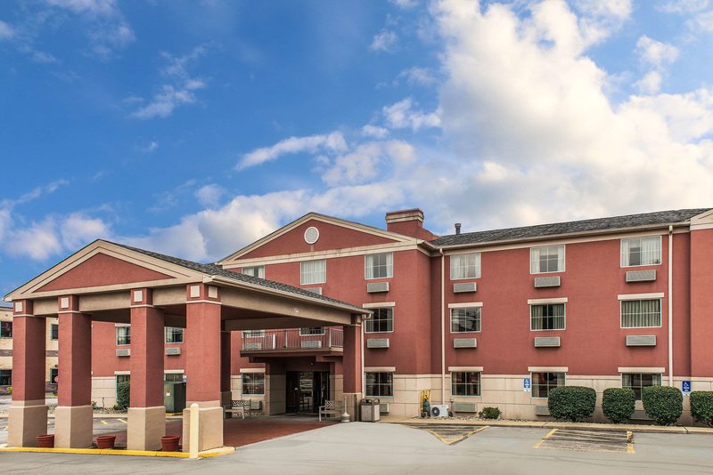 wingate by wyndham pittsburgh west mifflin