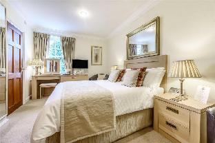 Cotteswold House,Cirencester>>Bibury,0 star