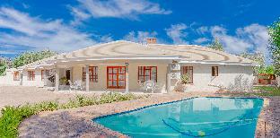 green lagoon guest house
