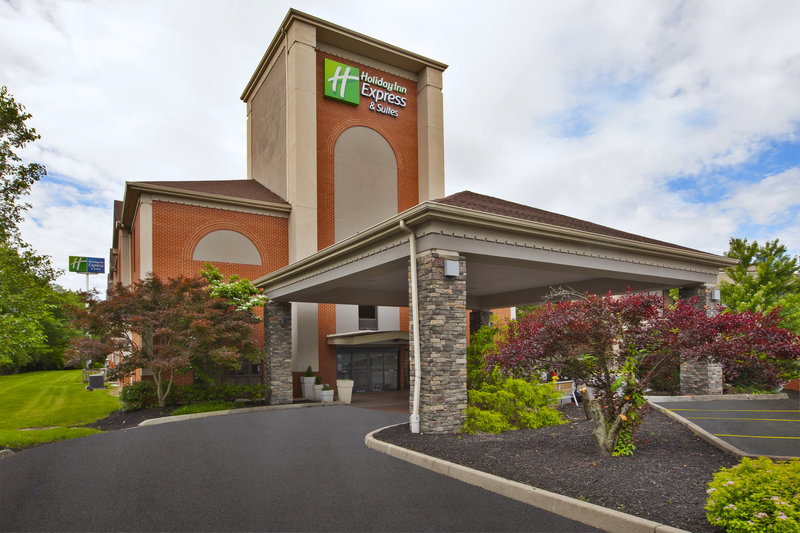 Holiday Inn Express And Suites Cincinnati Northeas,Hamilton County>>Cincinnati,2 star
