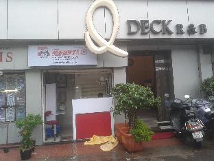 Hotel Q Deck