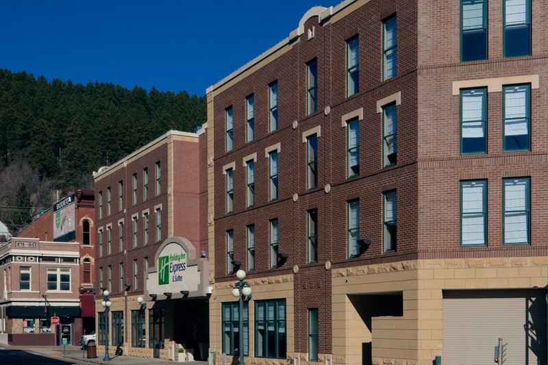 holiday inn express and suites deadwood gold dust casino