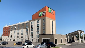 Holiday Inn Express & Suites Toronto Airport West,Mississauga>>Brampton,2.5 star