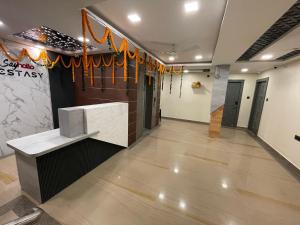 townhouse oak sayhallo ecstasy