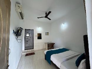 Baga Beach Away,India>>Goa,2 star