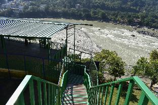 The Leisure Cave On The Ganges