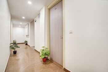 Jip-Breezy Heights,New Delhi>>Delhi,3 star