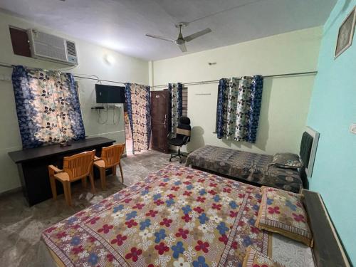 room-image