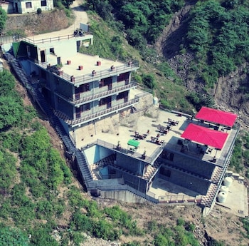 Misty Winds Kasauli,,3 star