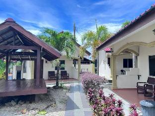 dhania cenang beach resort