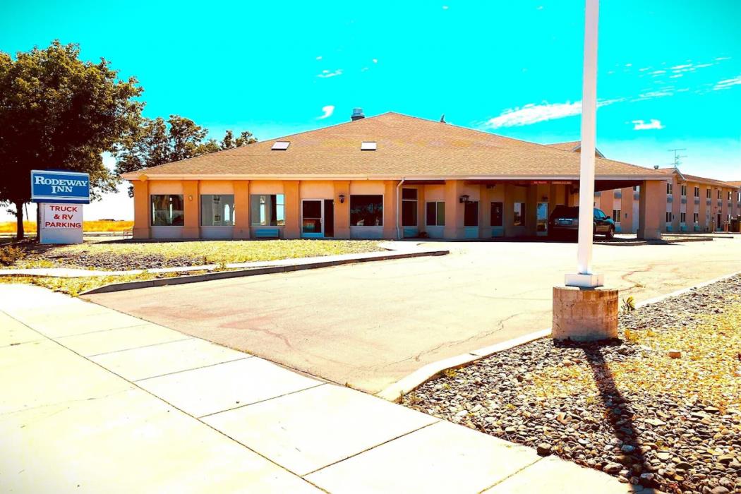 Rodeway Inn & Suites,Willows>>Chico,3 star