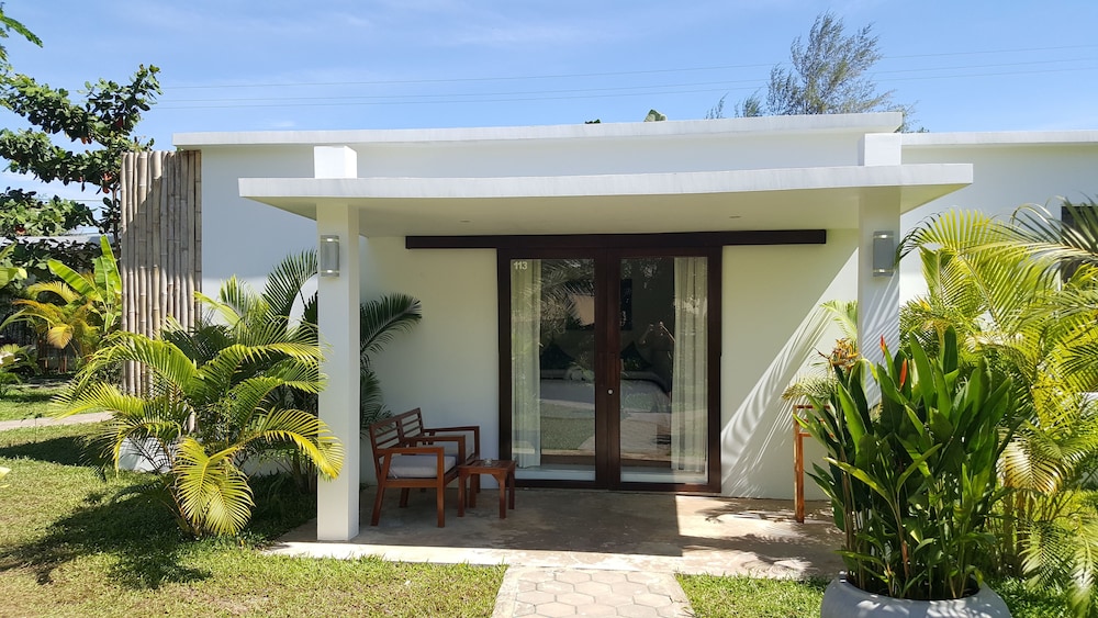 sahaa beach resort