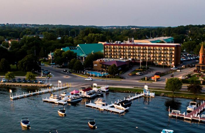 harbor shores on lake geneva