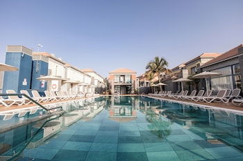 Caybeach Meloneras,Costa Meloneras>>Agaete,3.5 star