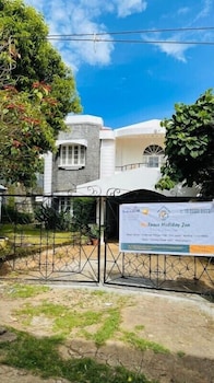 Myspace Holiday Inn,Near Botanical Garden,3 star