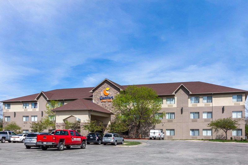 comfort suites omaha east council bluffs