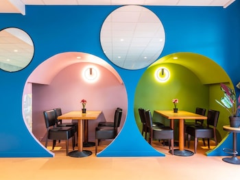 Ibis Styles Paris Saint Denis Pleyel,2, Quai De St Ouen Et 2,3 star