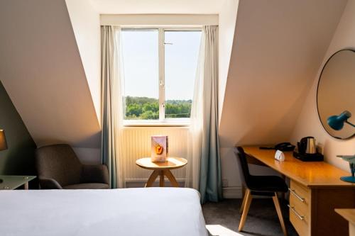 room-image