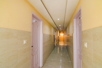 Hotel O Sector 52 Chandigarh Isbt Road Formerly Hari Residency,Kajheri,3 star