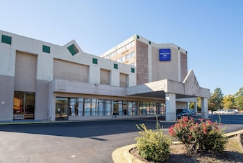 Dominion Inn & Suites,5203 Williamsburg Rd,2 star