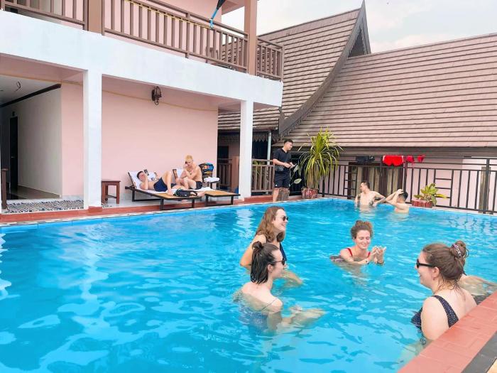 vangvieng sisavang mountain view hotel