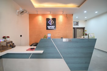 hotel gurudev palace
