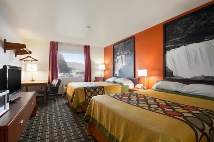 Super 8 By Wyndham Prestonsburg,United States Of America>>Hagerhill,2 star