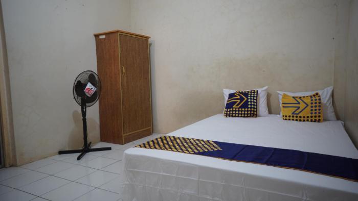 Spot On 92860 Hunian 99,Indonesia>>Banyuwangi,2 star